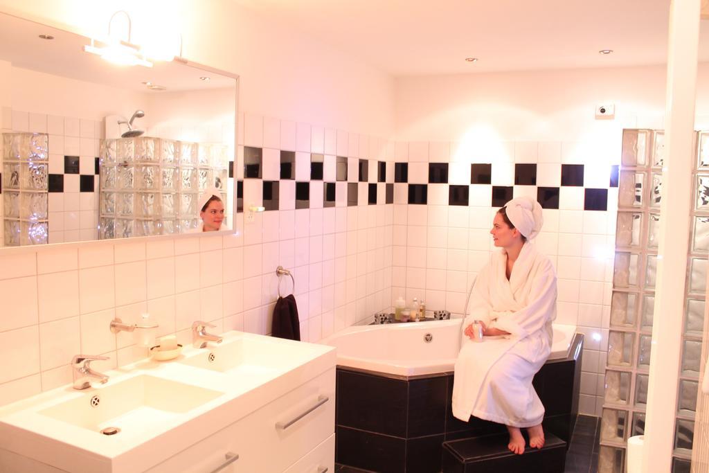 B&B Op Ut Hoekie Dordrecht Kamer foto